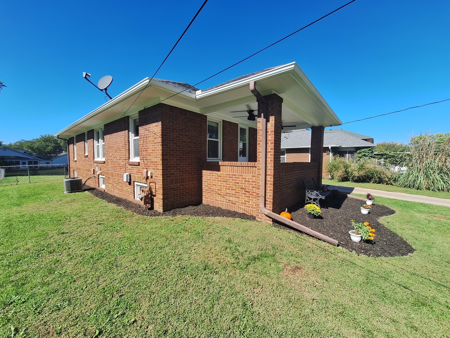 715 Catherine Street Property Photo 7