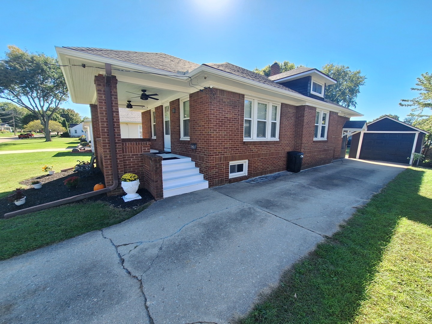 715 Catherine Street Property Photo 8