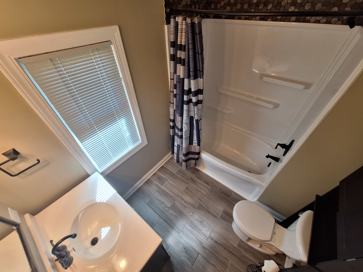 715 Catherine Street Property Photo 14