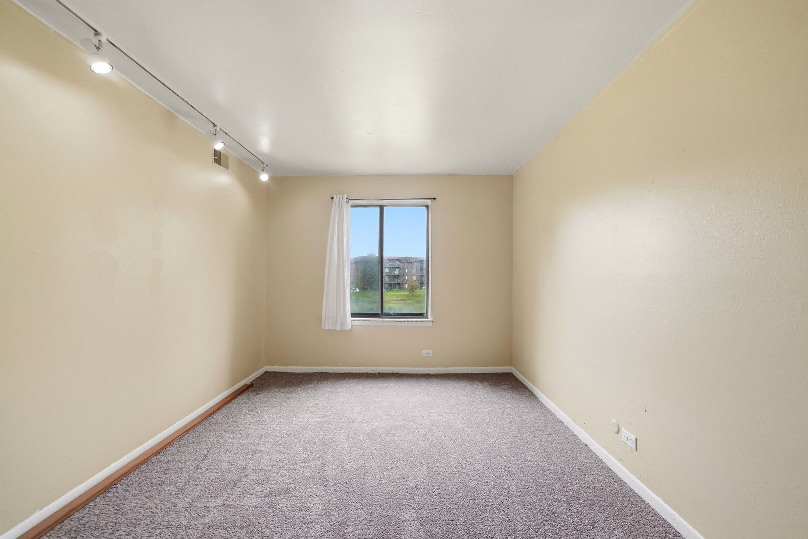 820 Elder Road 202 Property Photo 4