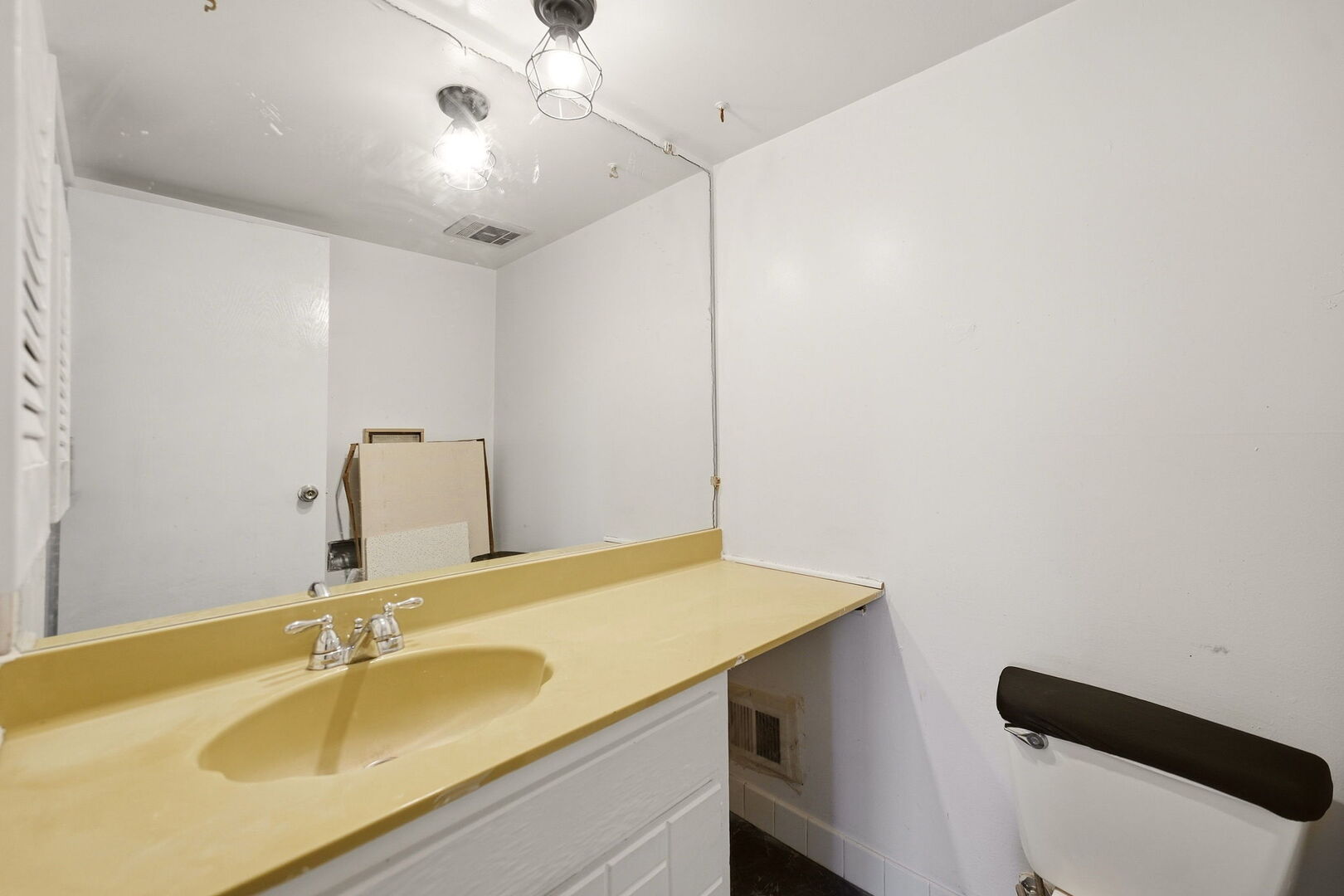 820 Elder Road 202 Property Photo 8
