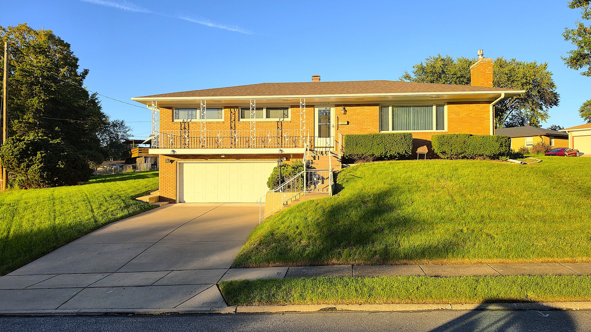 2214 W Hayes Street Property Photo 1