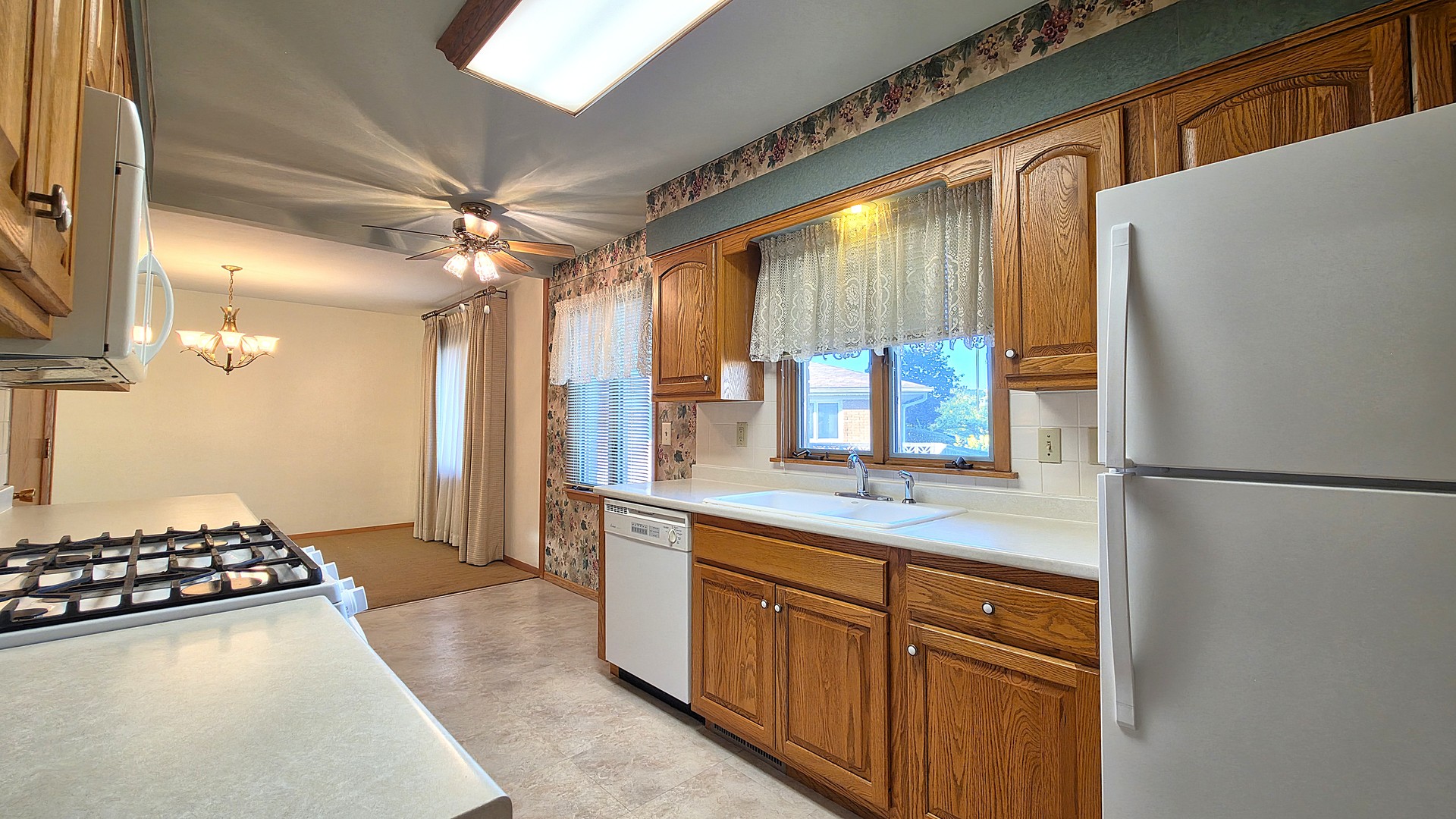 2214 W Hayes Street Property Photo 11