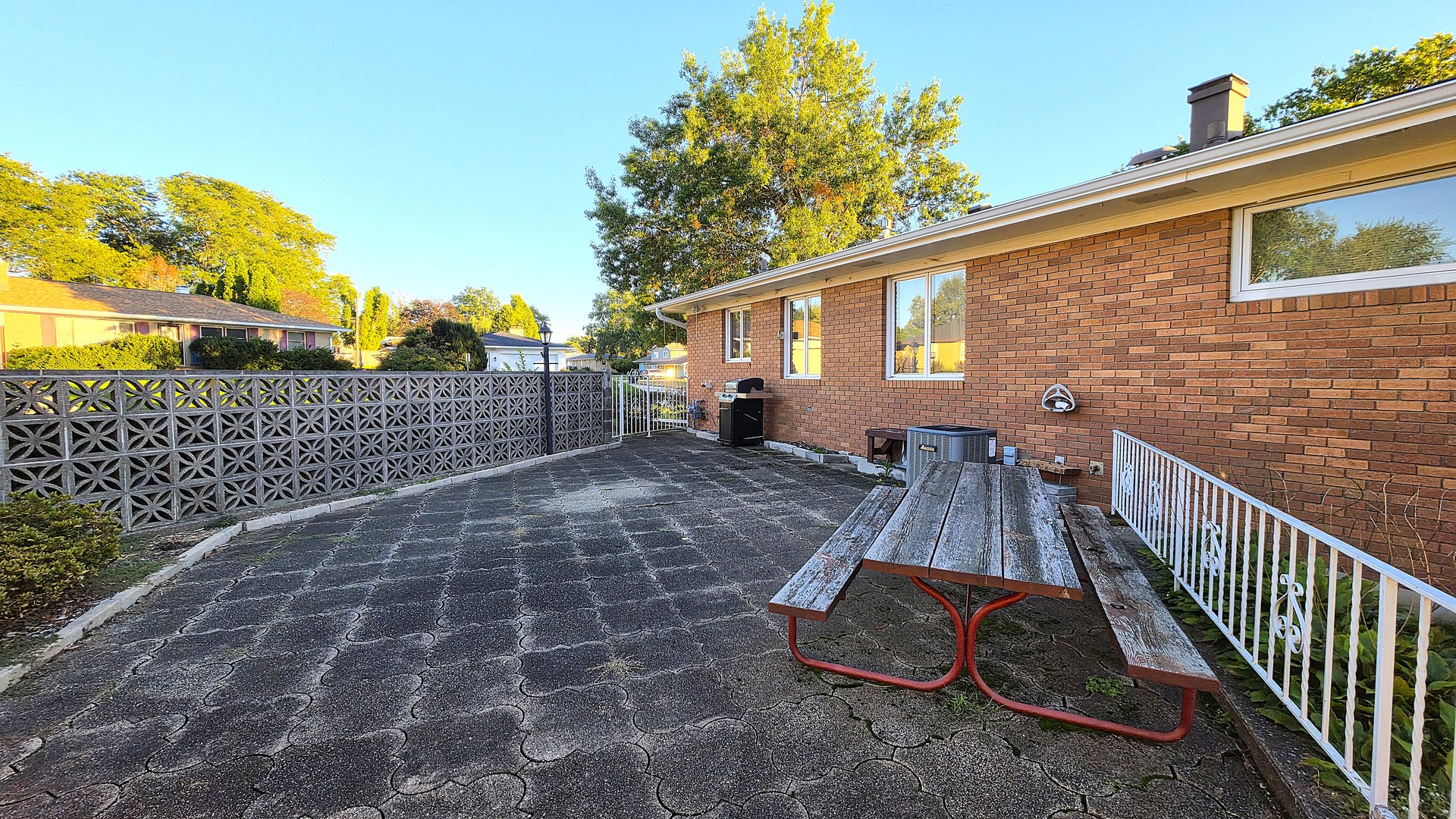 2214 W Hayes Street Property Photo 27