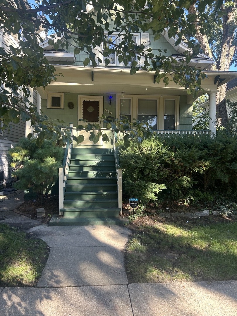 818 Circle Avenue Property Photo 1