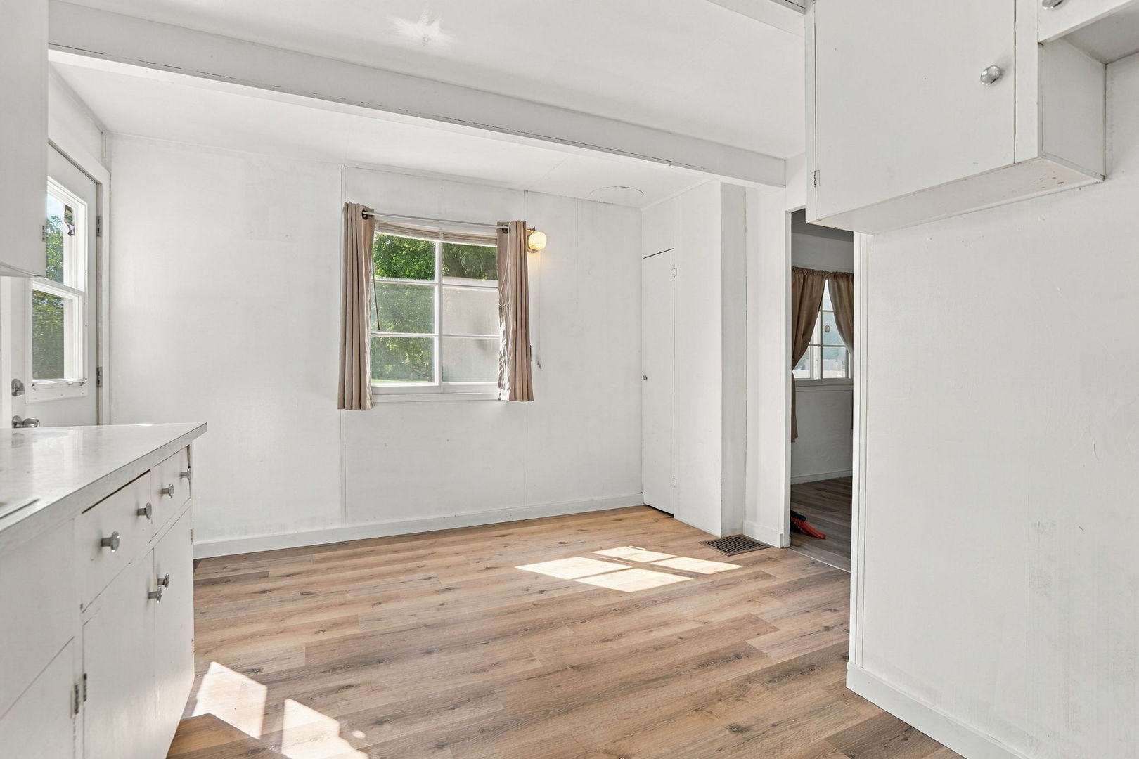 303 W Main Street Property Photo 9