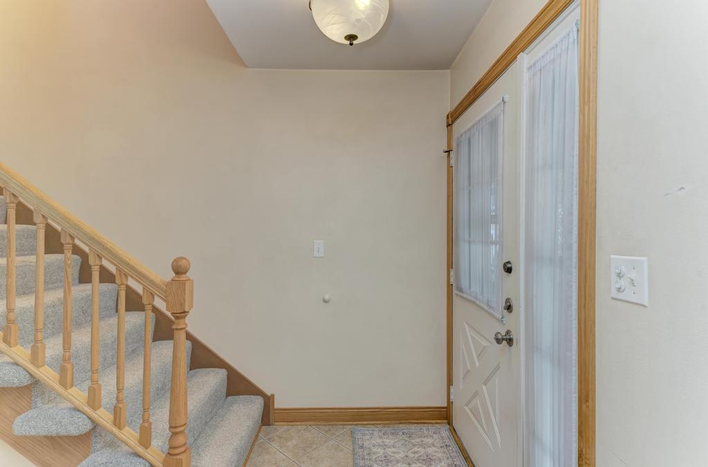 5522 Barclay Court Property Photo 3