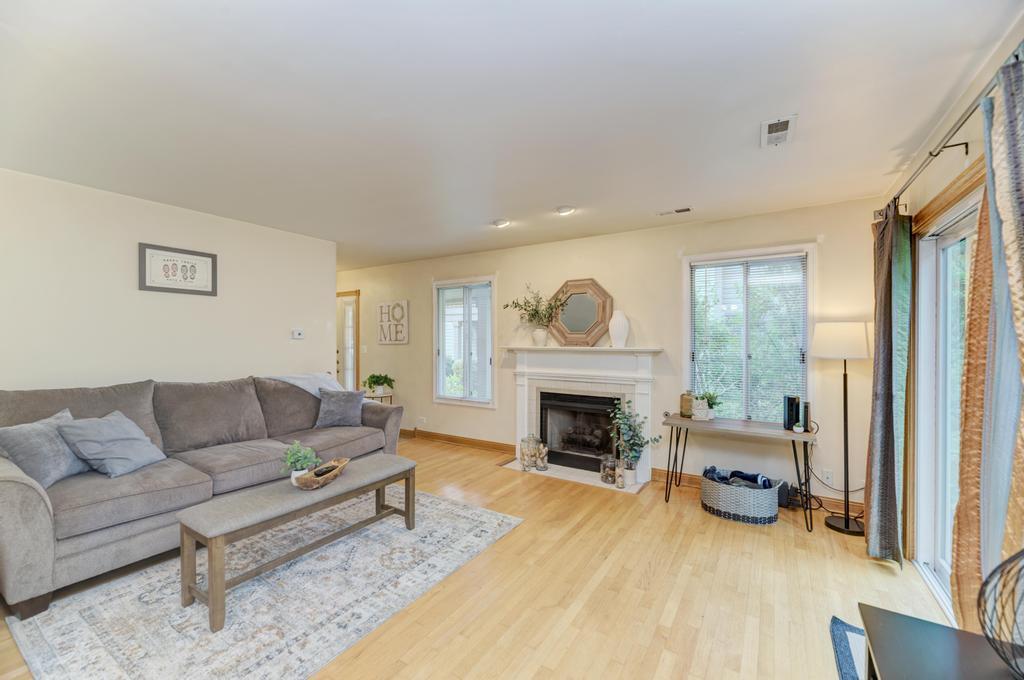 5522 Barclay Court Property Photo 7