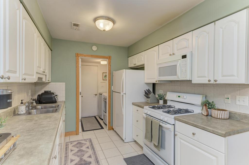 5522 Barclay Court Property Photo 12