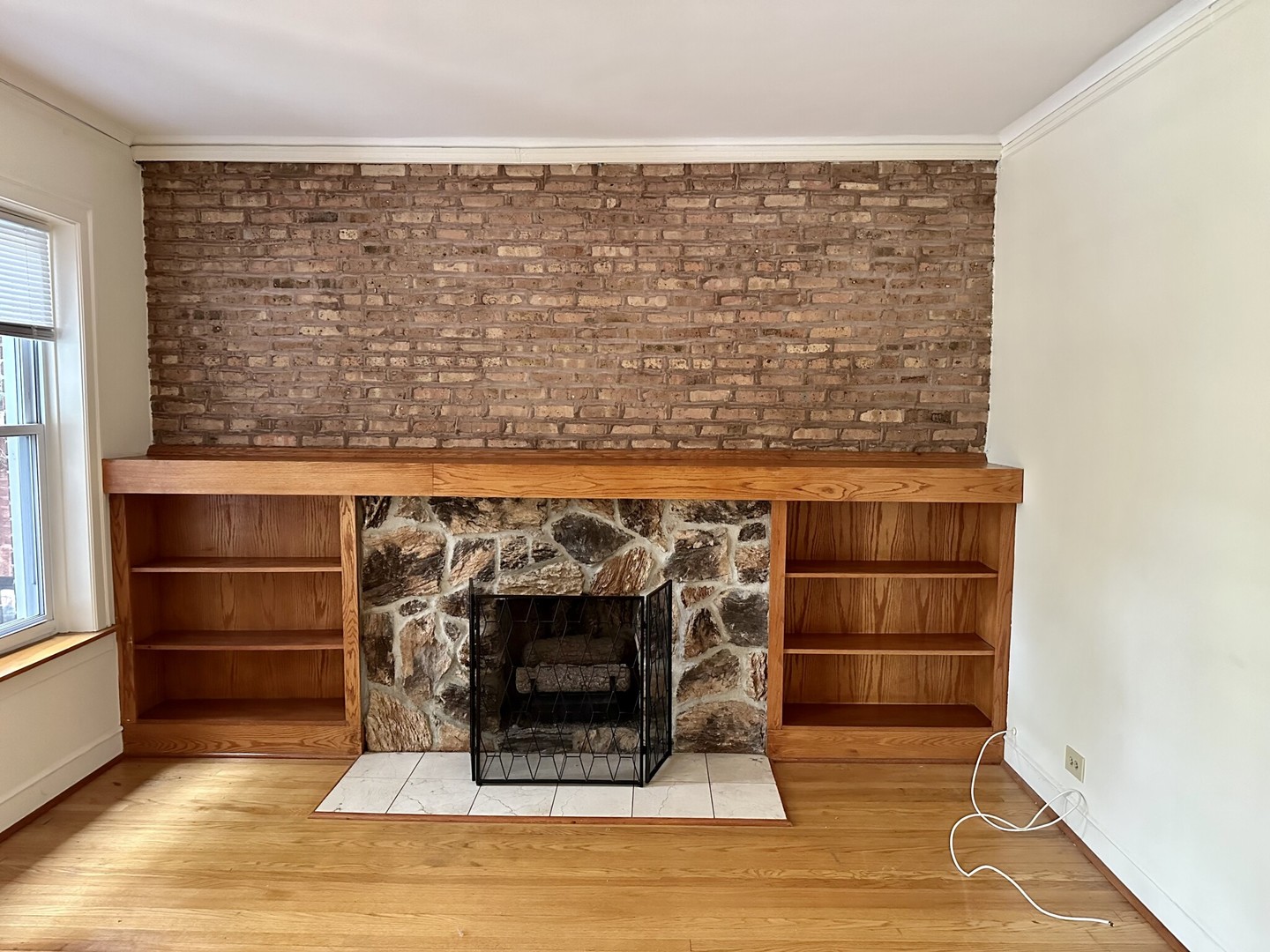 6631 N Glenwood Avenue 1n Property Photo 3