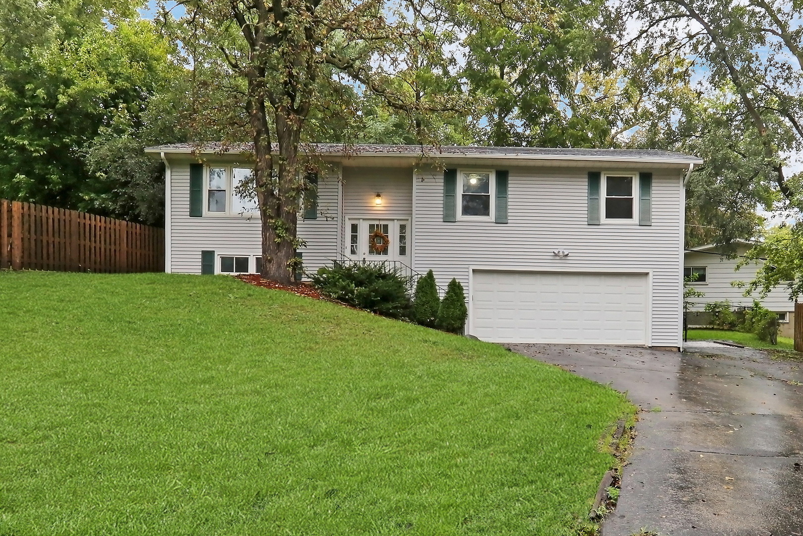 35063 N Sheridan Drive Property Photo 1