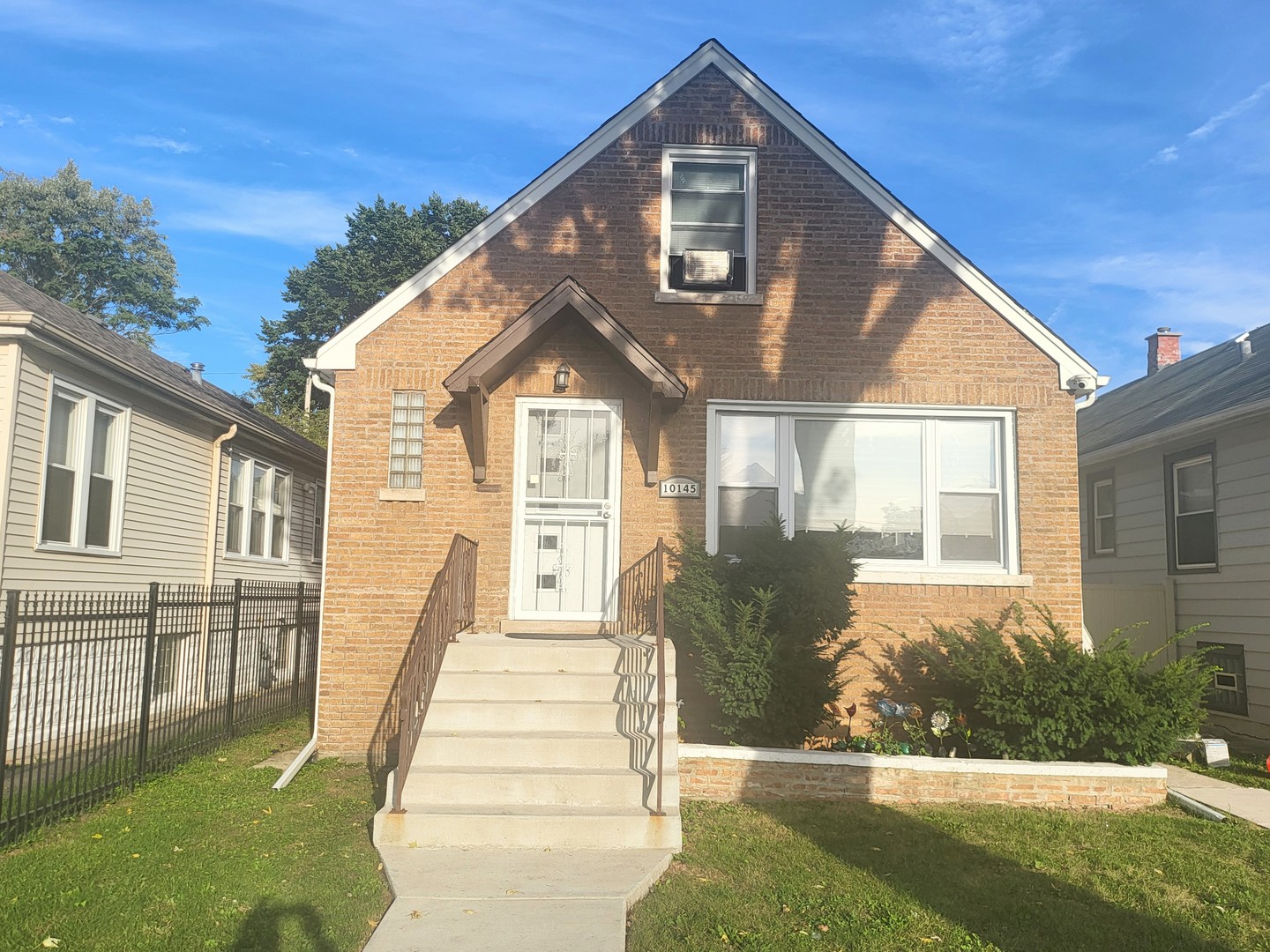 10145 S Perry Avenue Property Photo 1