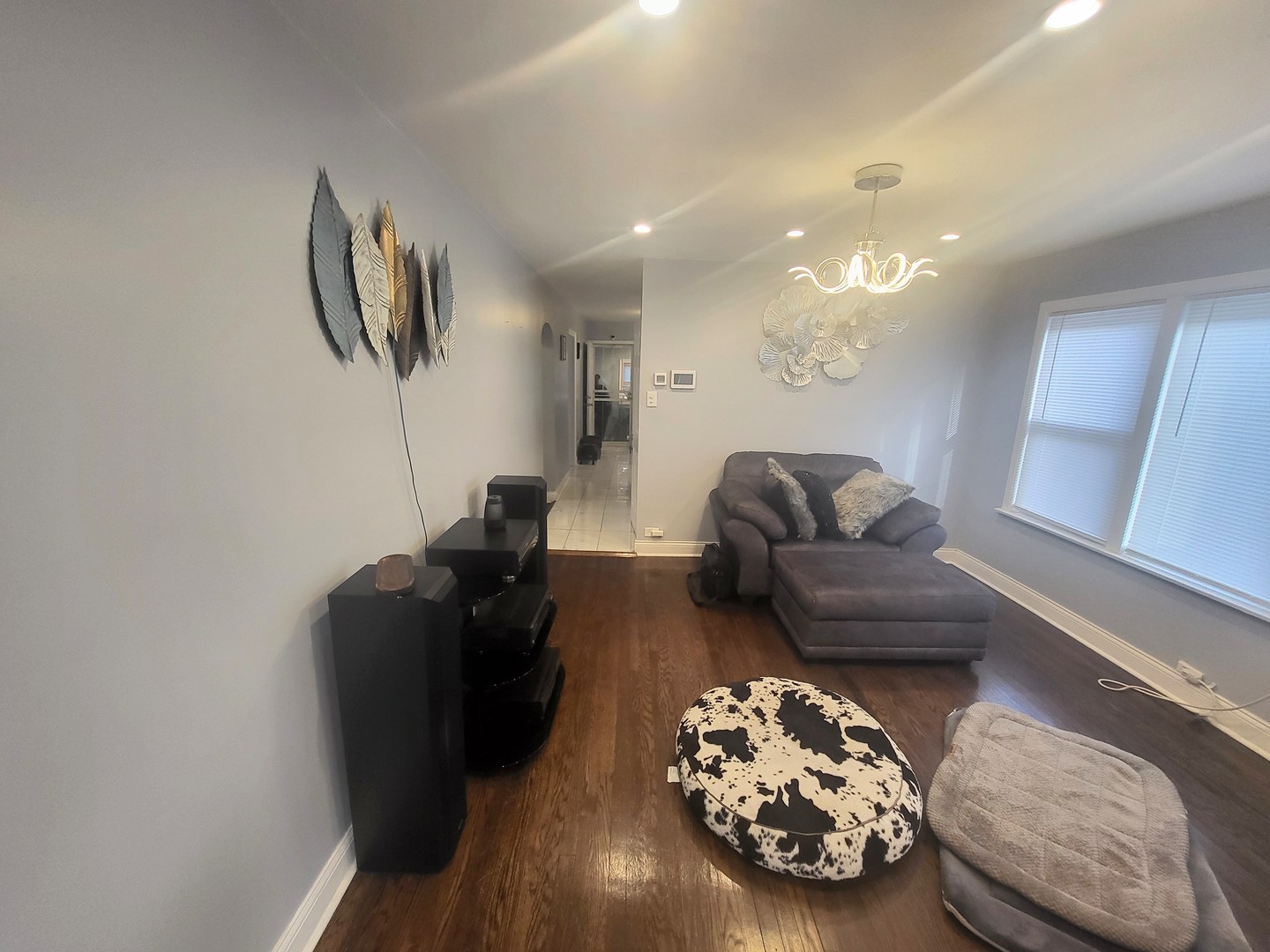 10145 S Perry Avenue Property Photo 3