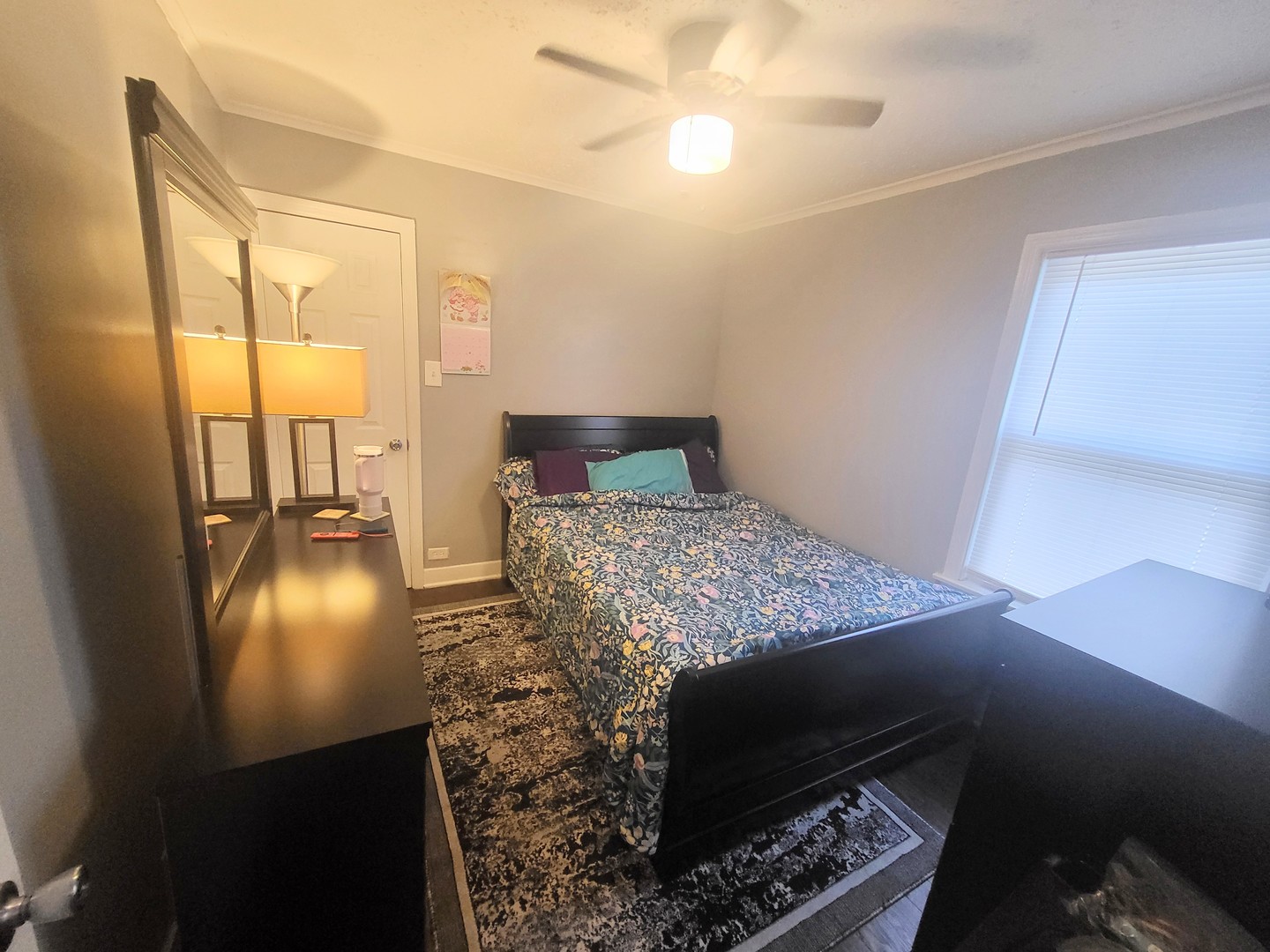 10145 S Perry Avenue Property Photo 6