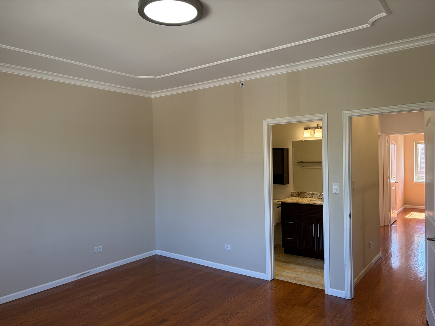 3505 S Parnell Avenue B Property Photo 19