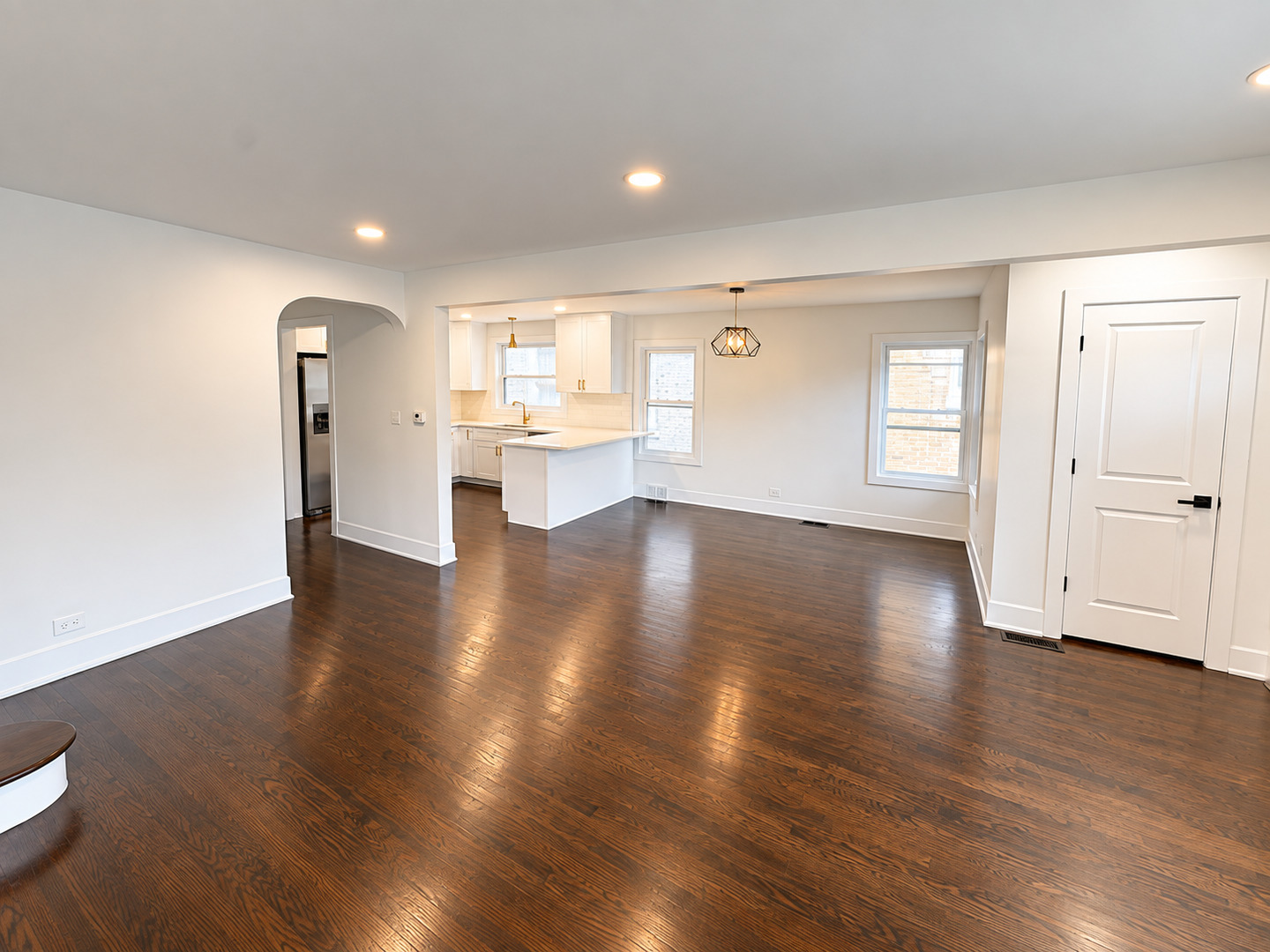 8332 S Oglesby Avenue Property Photo 7