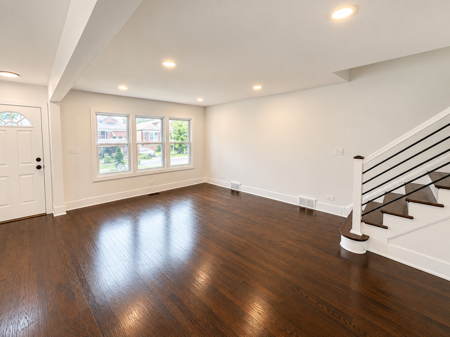 8332 S Oglesby Avenue Property Photo 9