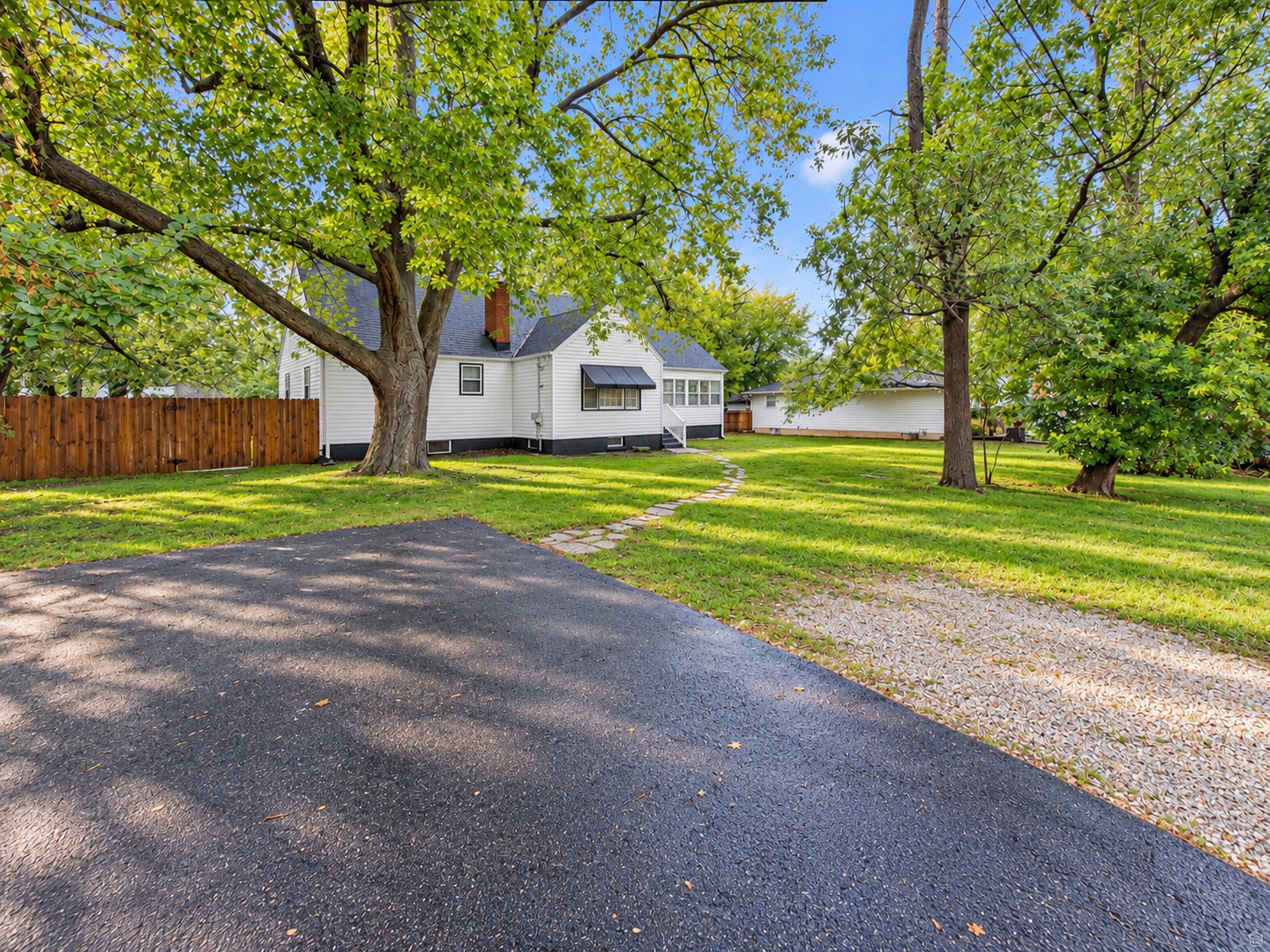 1414 Yale Avenue Property Photo 2