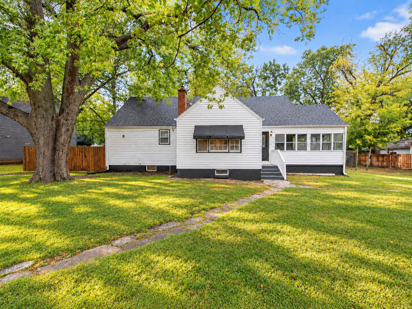 1414 Yale Avenue Property Photo 3