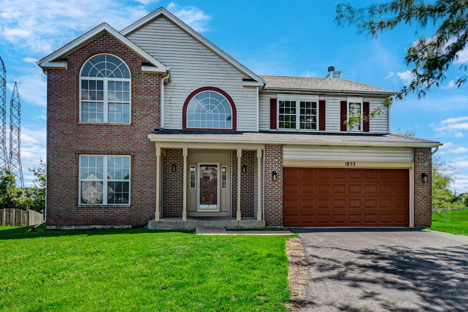 1853 Lake Shore Court Property Photo 1