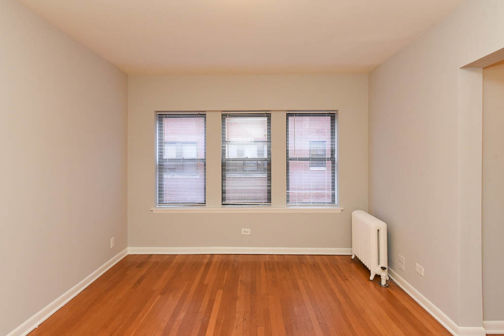 5744 N Winthrop Avenue 205 Property Photo 7