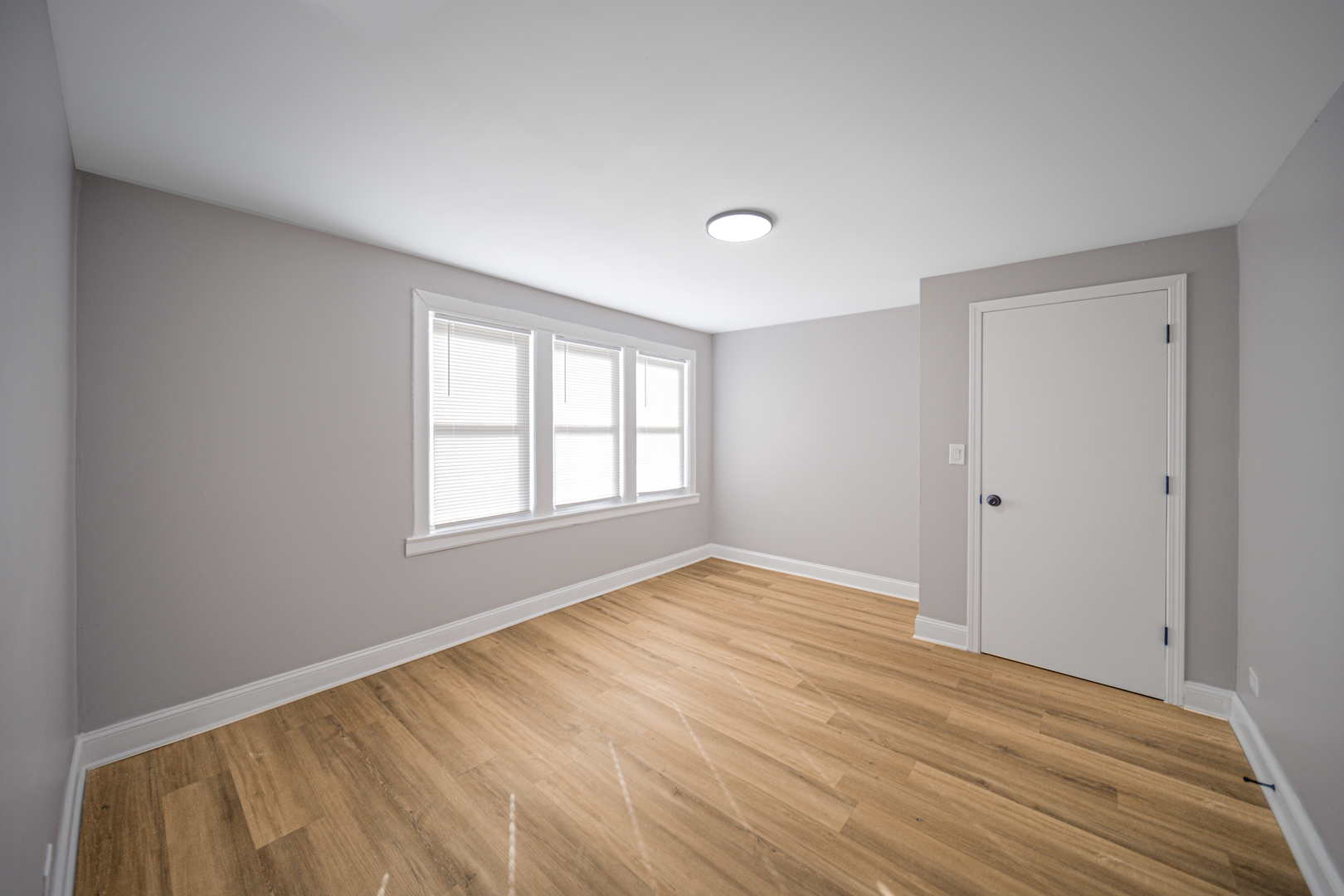 6438 S Saint Lawrence Avenue Property Photo 14