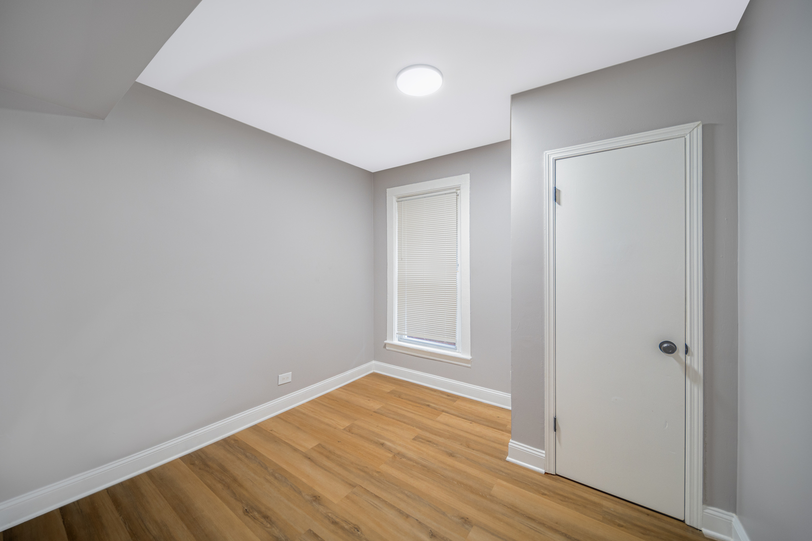 6438 S Saint Lawrence Avenue Property Photo 15