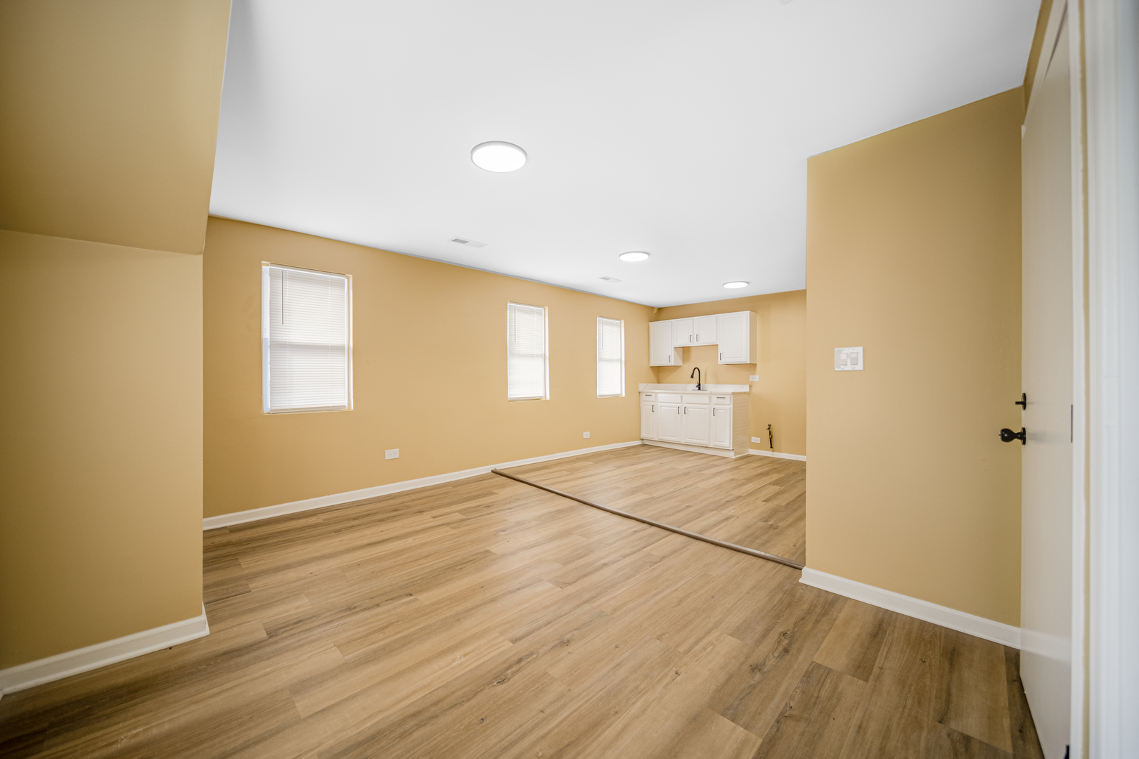 6438 S Saint Lawrence Avenue Property Photo 24