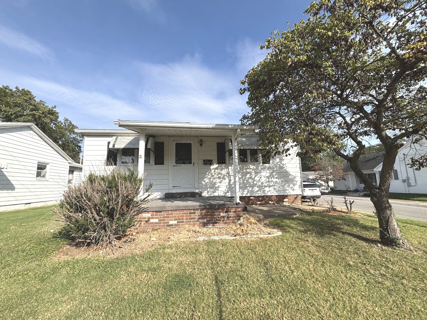 1020 S Ledford Street Property Photo 1