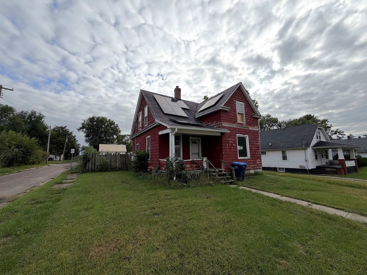 837 Rockwell Street Property Photo 2