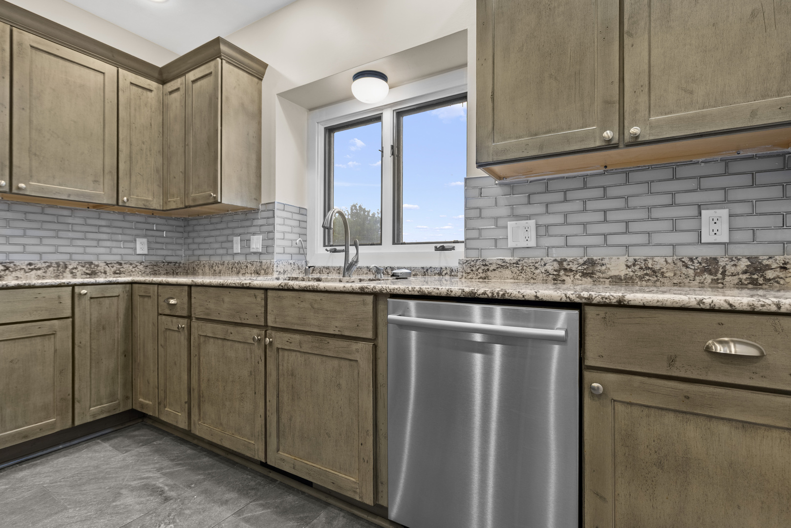 14949 Saunders Road Property Photo 14