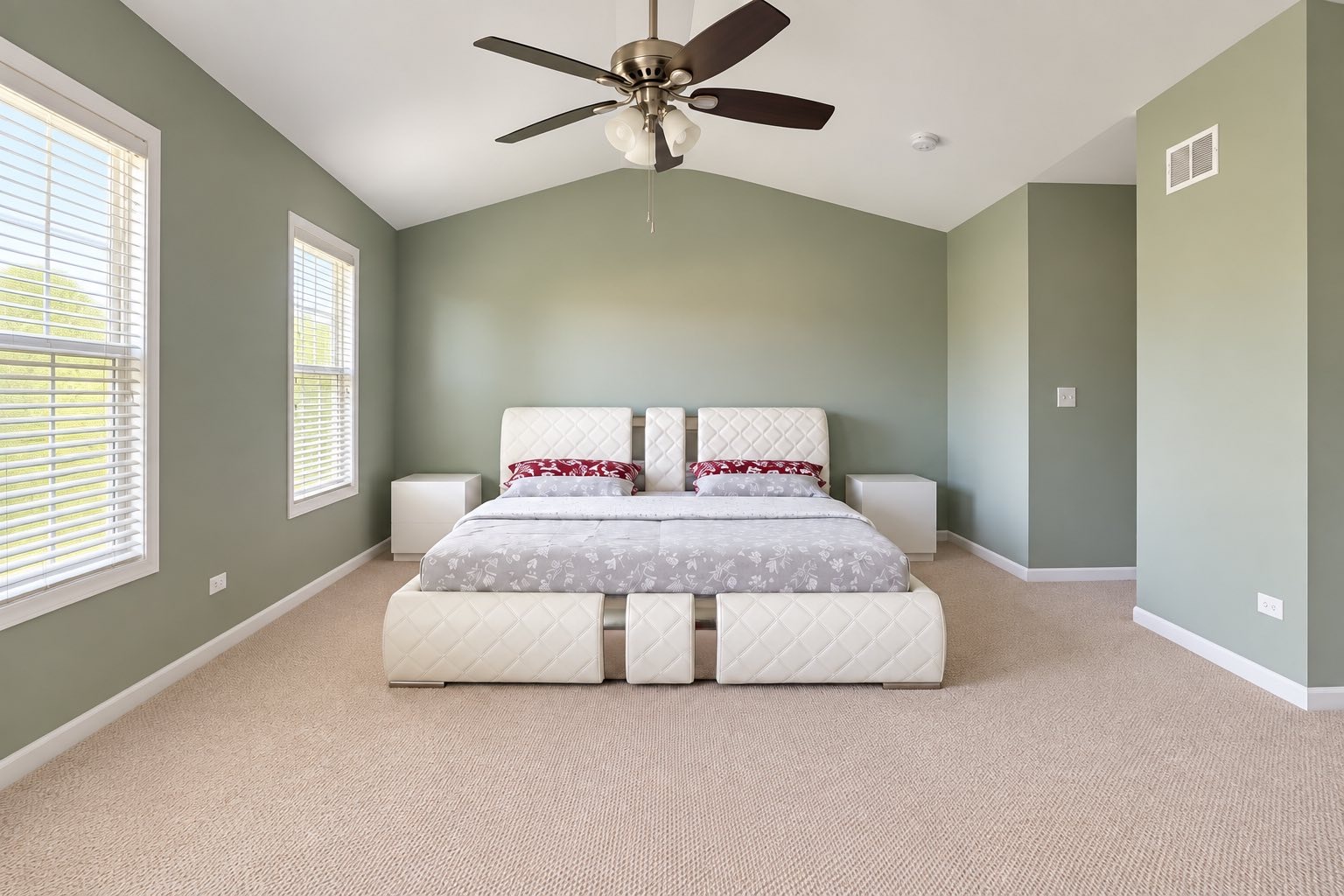 1121 Loganbury Court Property Photo 6