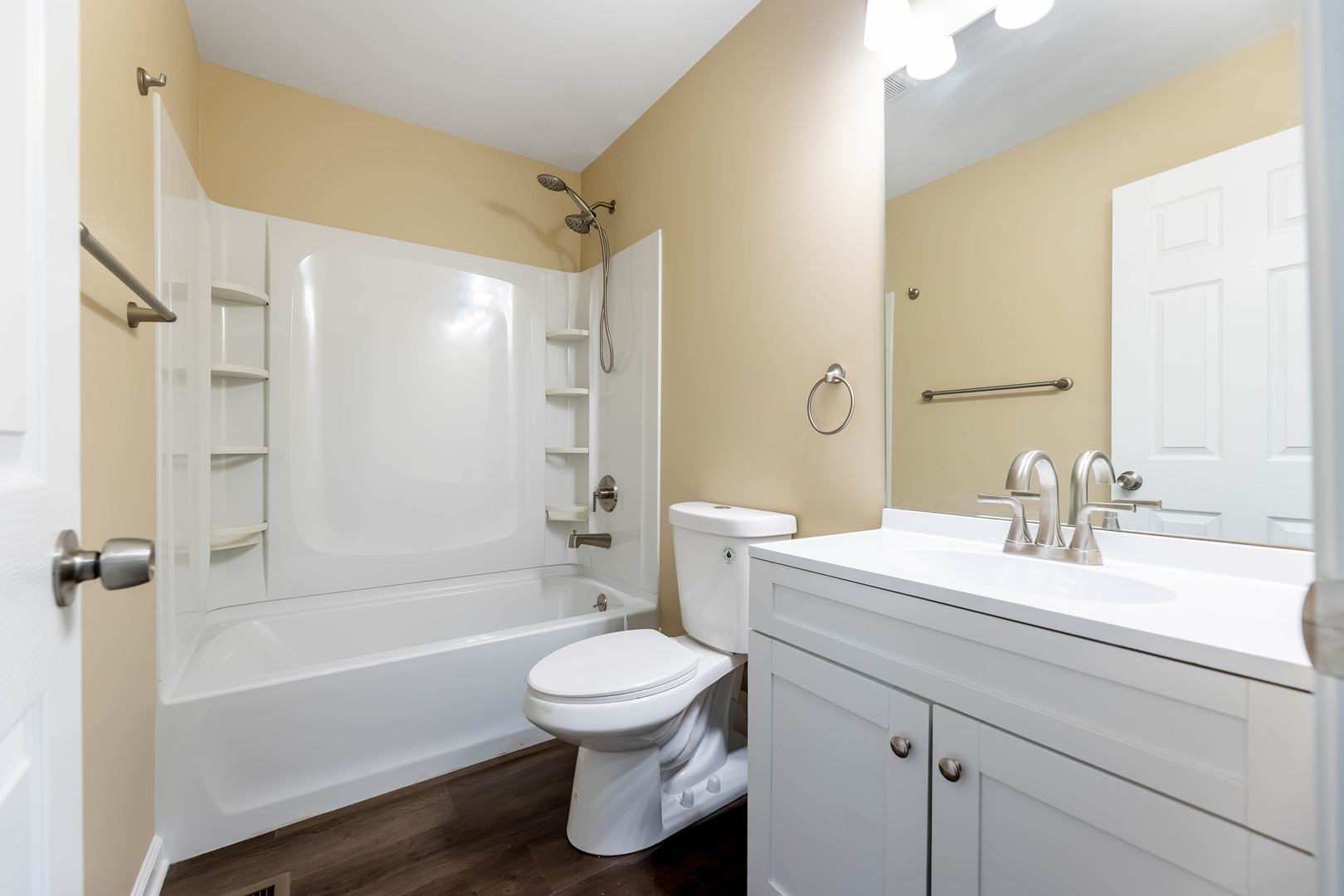 1135 E Galena Boulevard Property Photo 14