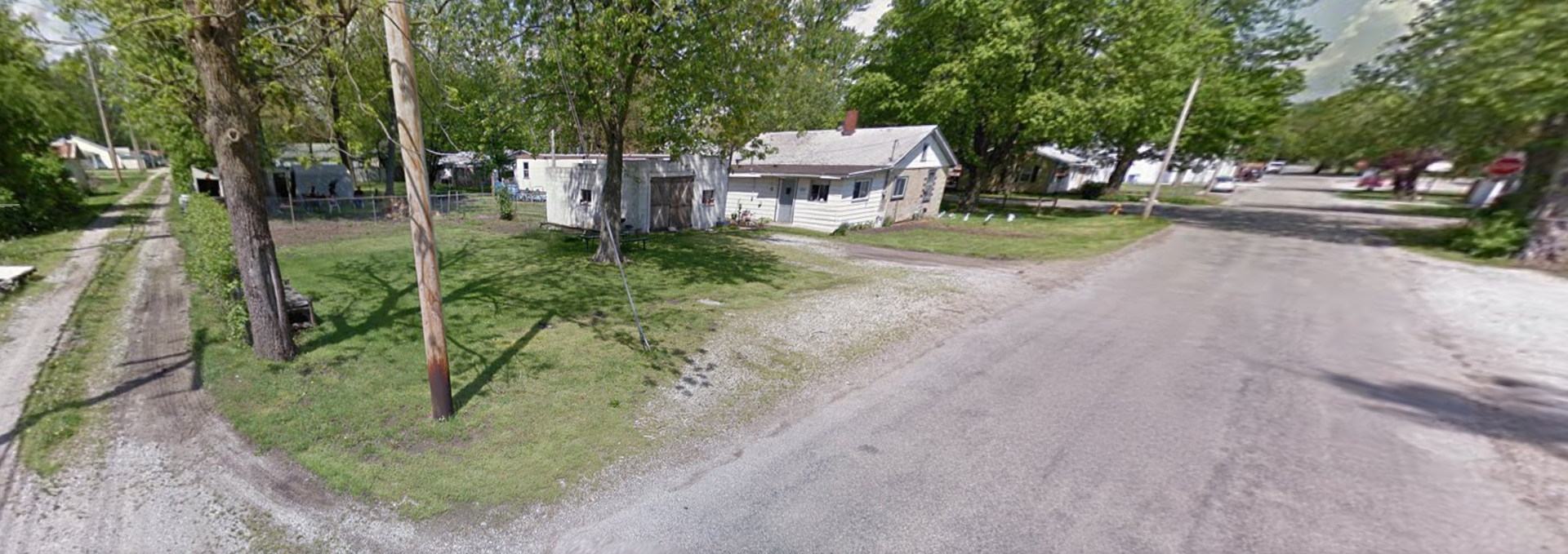 1613 S Central Avenue Property Photo 3