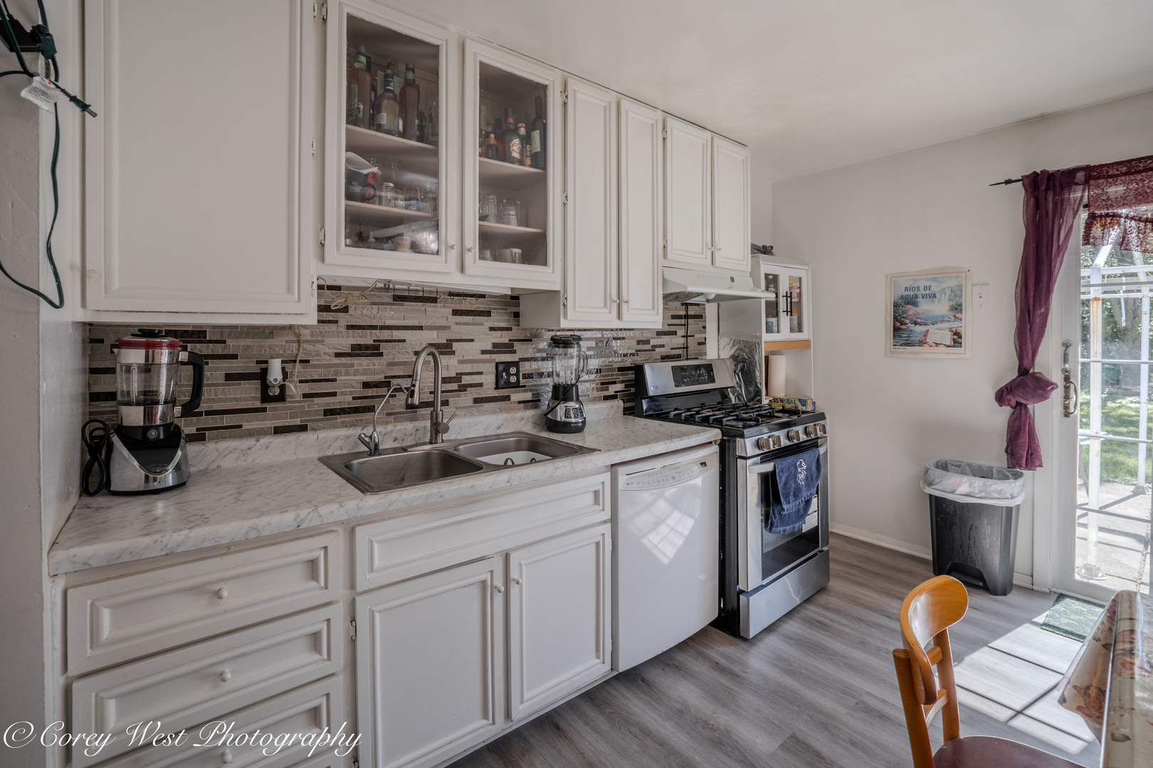 806 N Stowell Avenue Property Photo 11