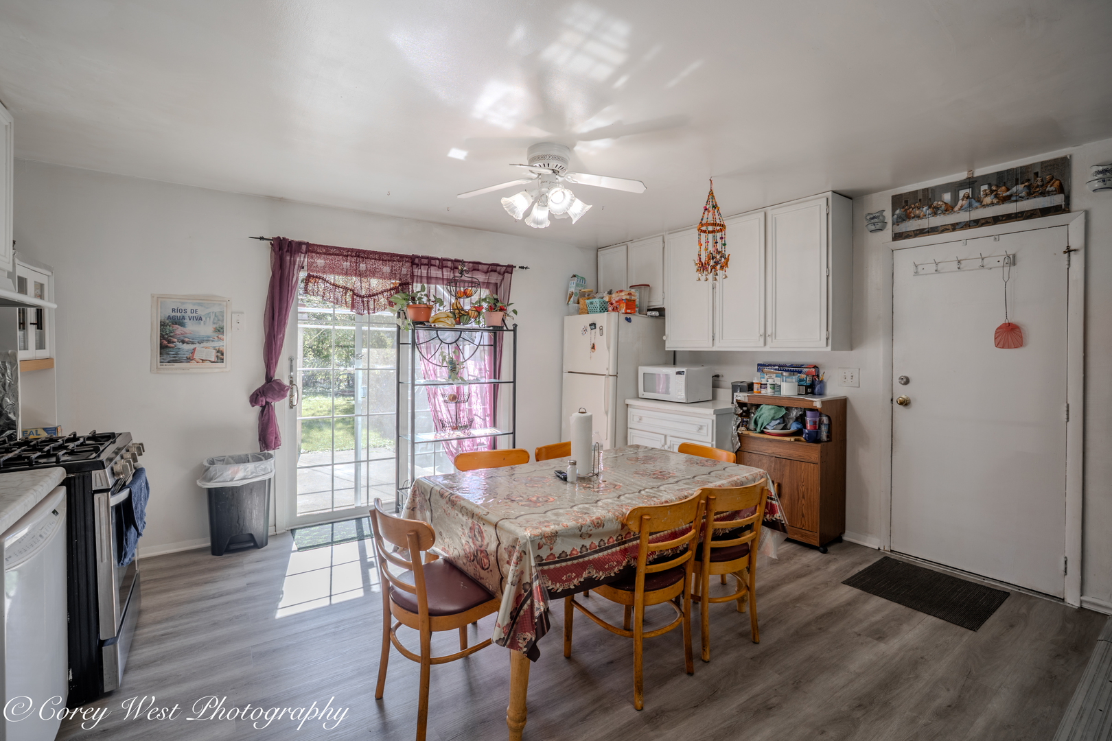 806 N Stowell Avenue Property Photo 12