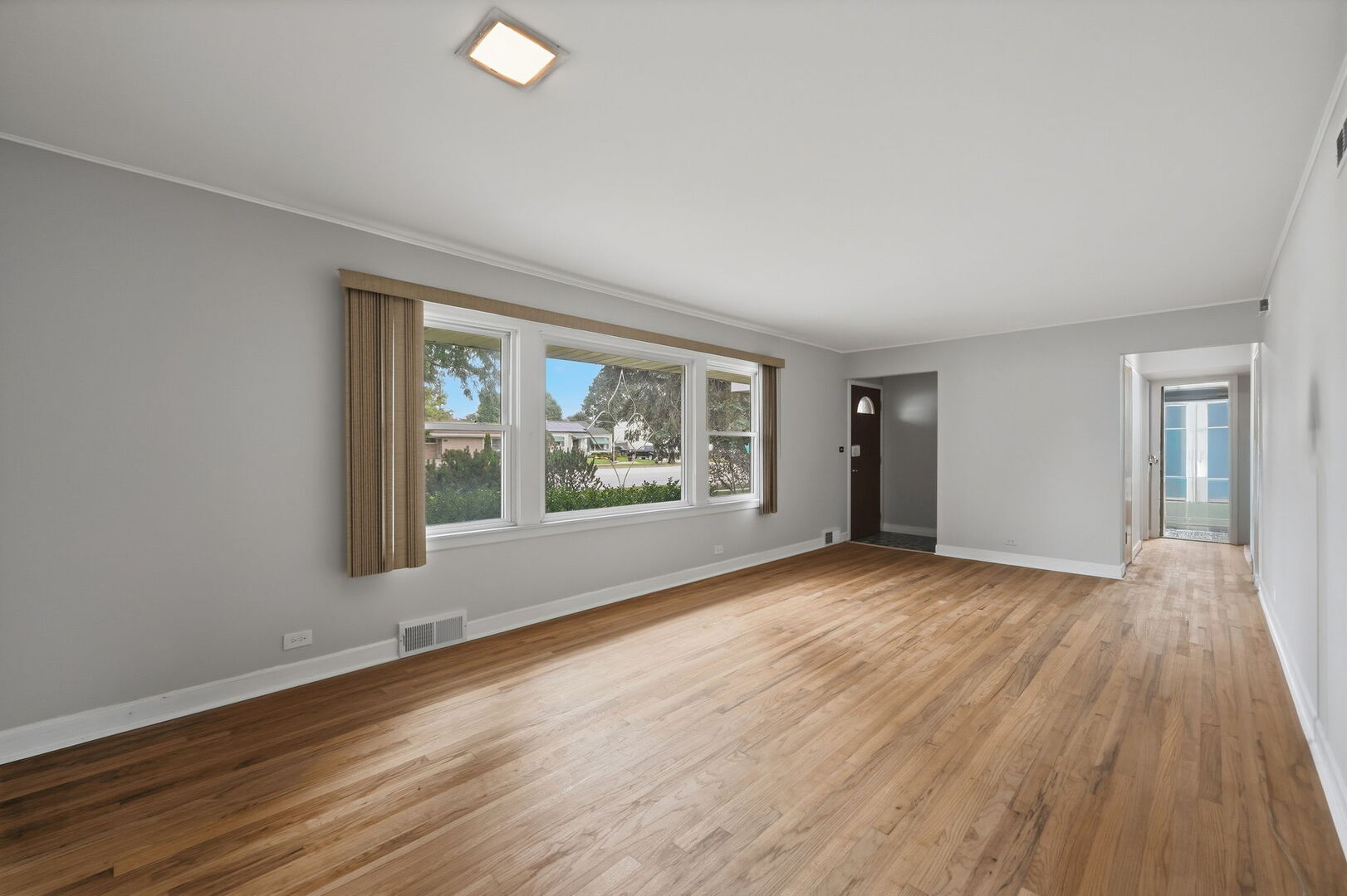 834 S Wolf Road Property Photo 5