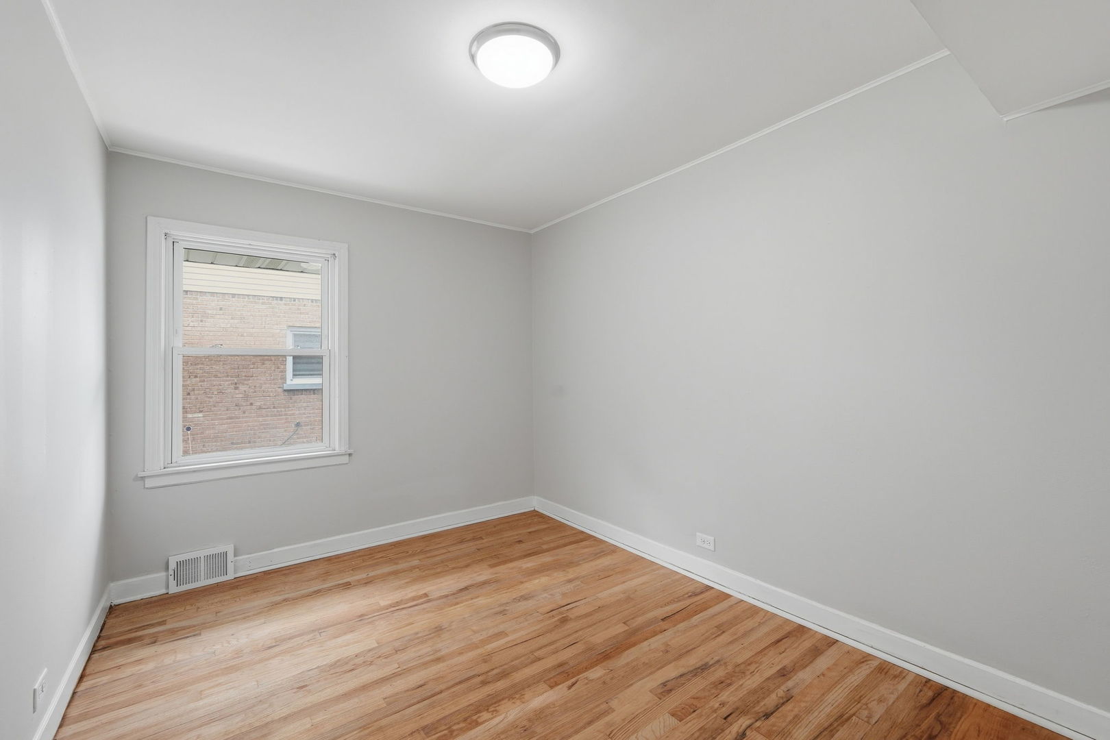 834 S Wolf Road Property Photo 18