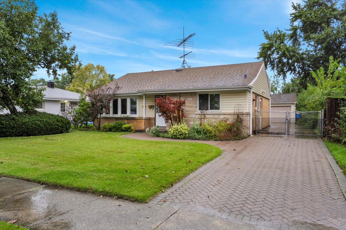 7348 Davis Street Property Photo 1