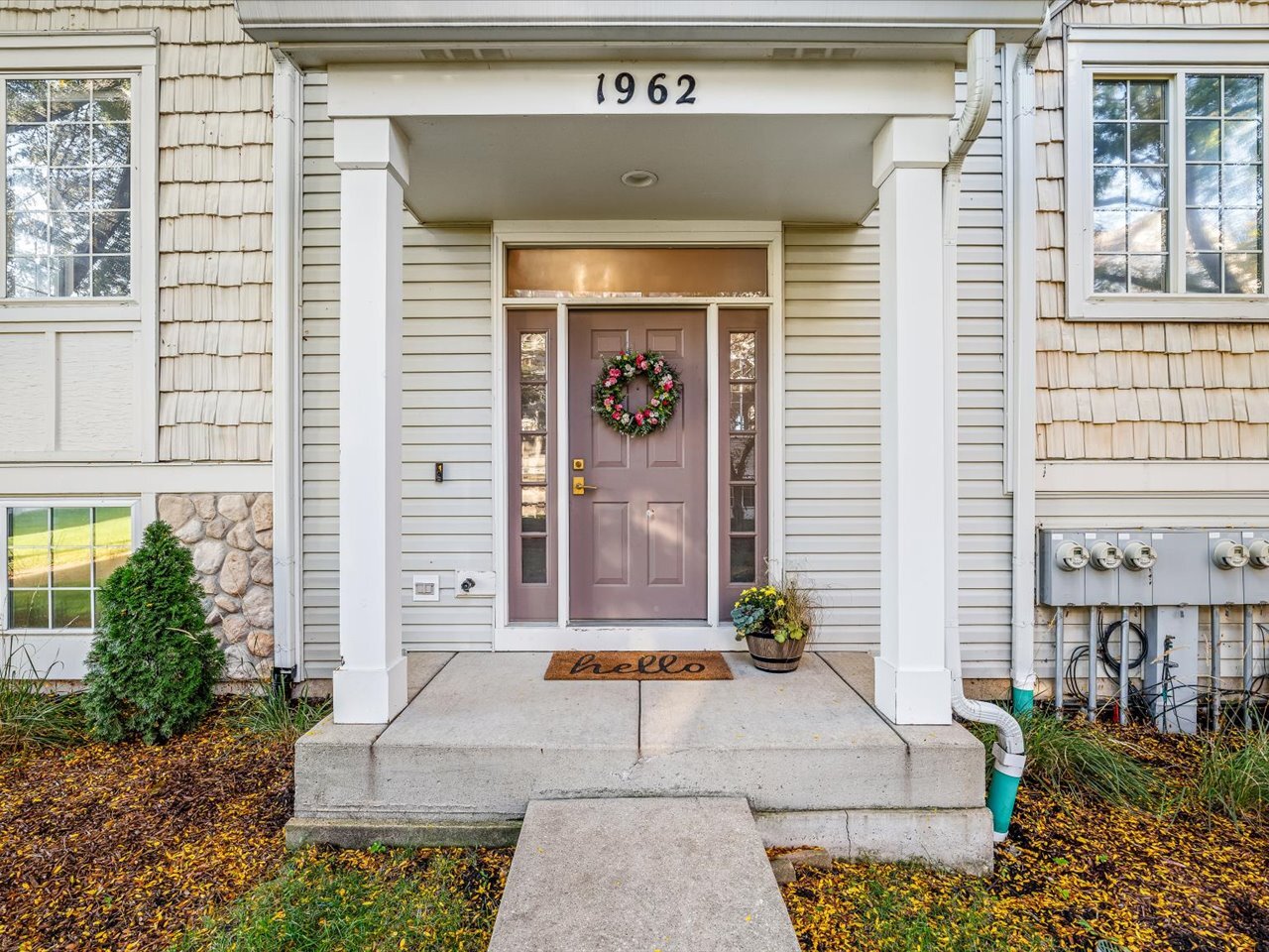 1962 Middlebury Drive Property Photo 3