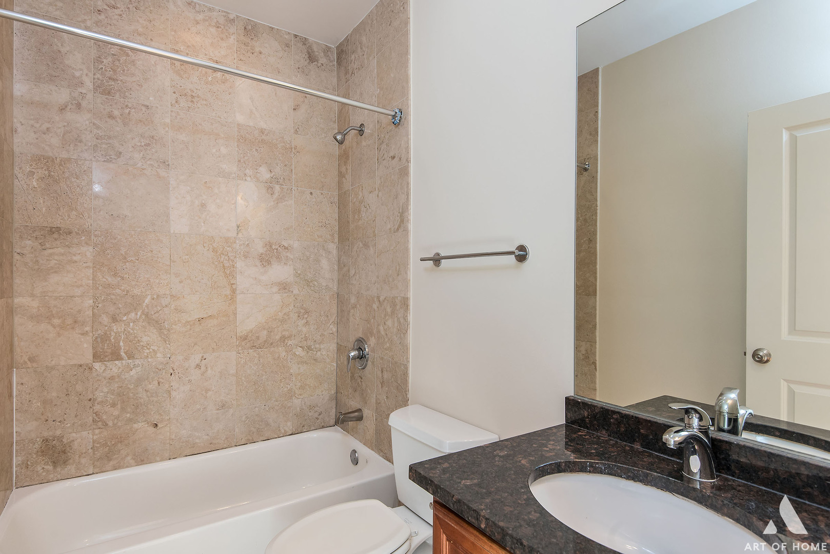 3705 N Kenneth Avenue 113 Property Photo 4