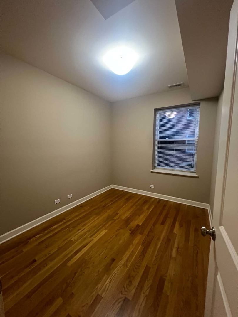 3705 N Kenneth Avenue 113 Property Photo 12