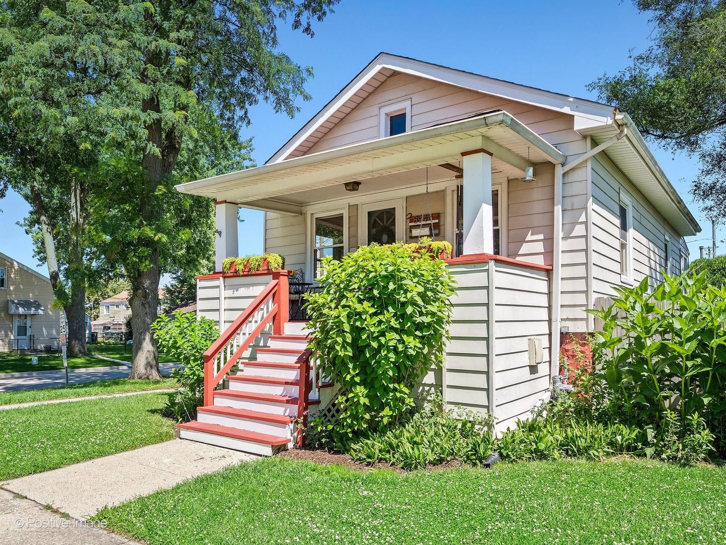 8944 Southview Avenue Property Photo 1