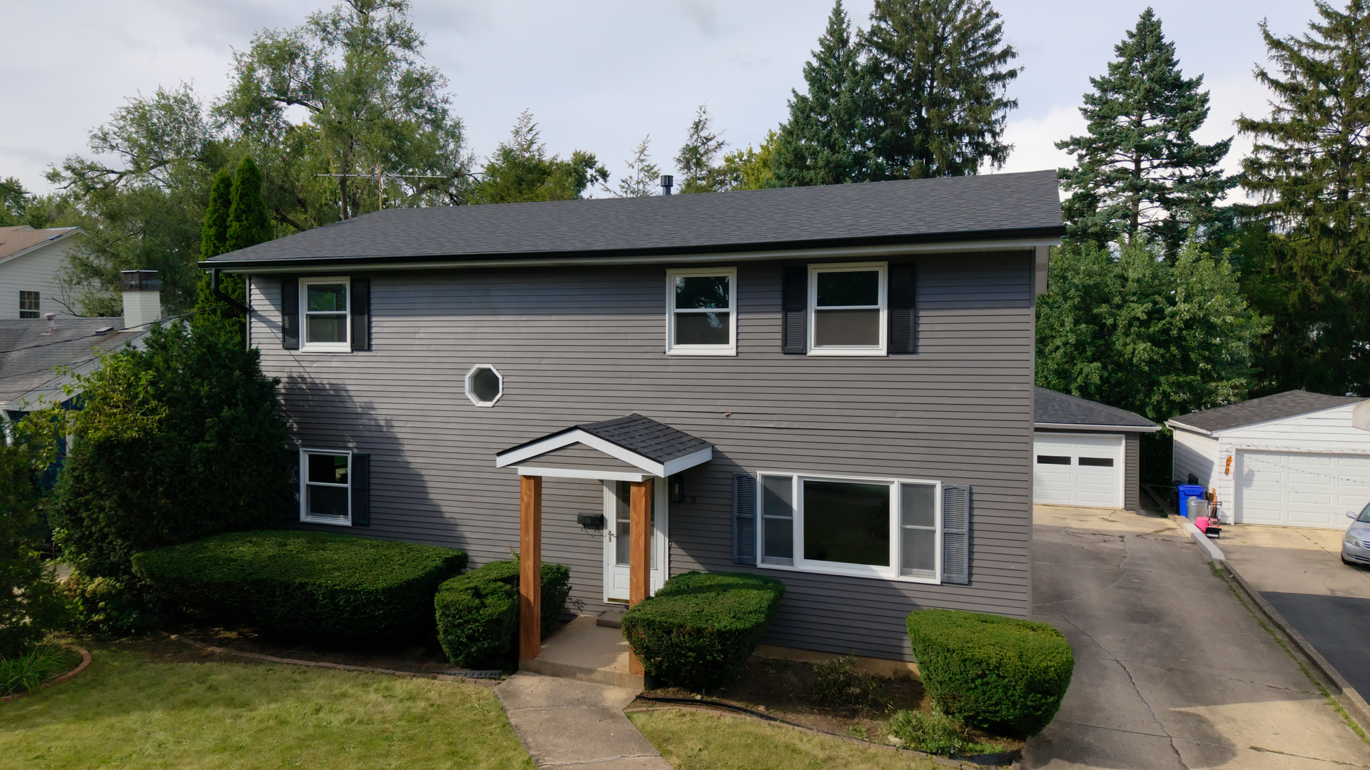 829 E Evergreen Street Property Photo 2