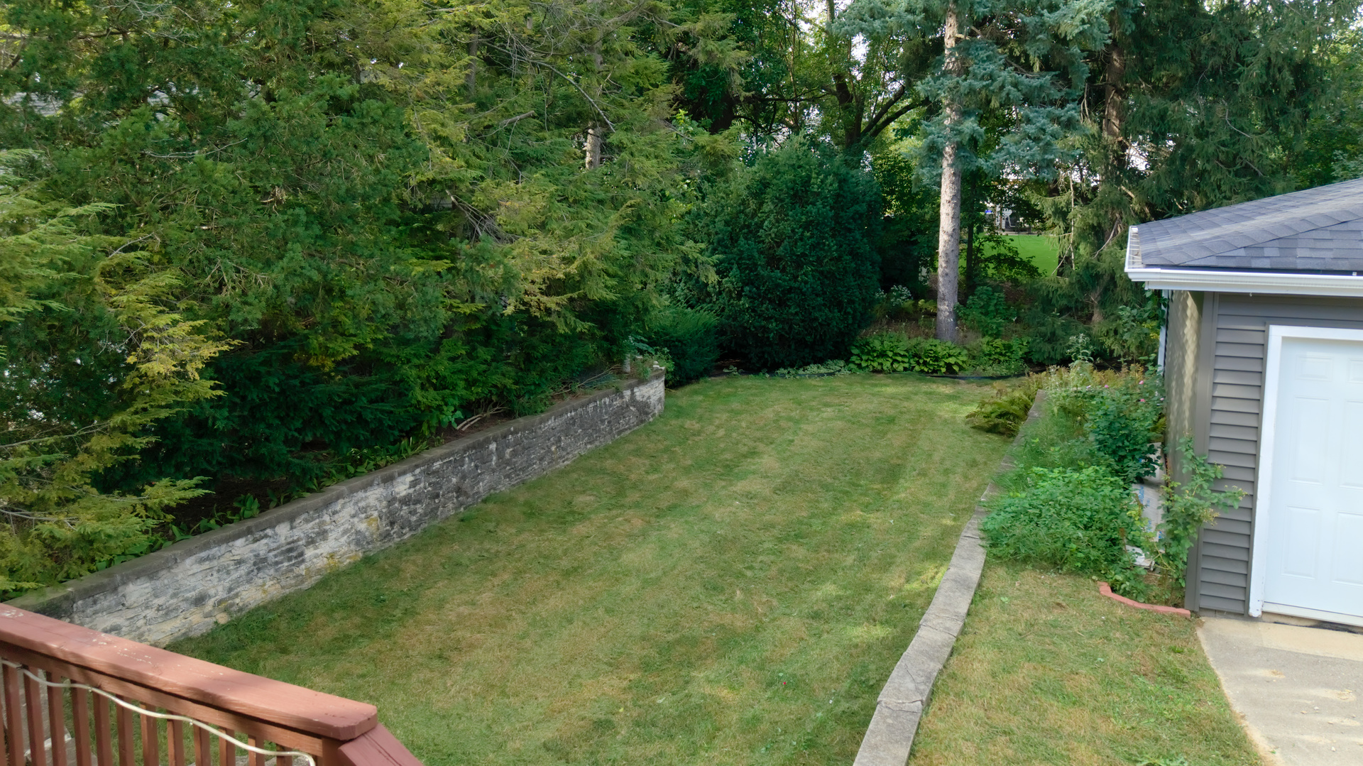 829 E Evergreen Street Property Photo 8