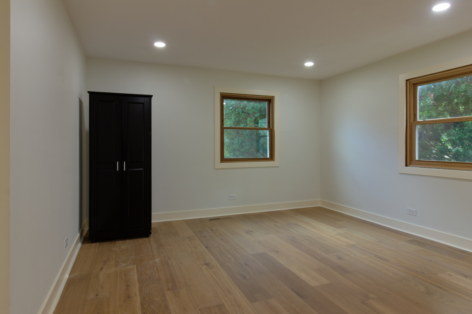 829 E Evergreen Street Property Photo 20