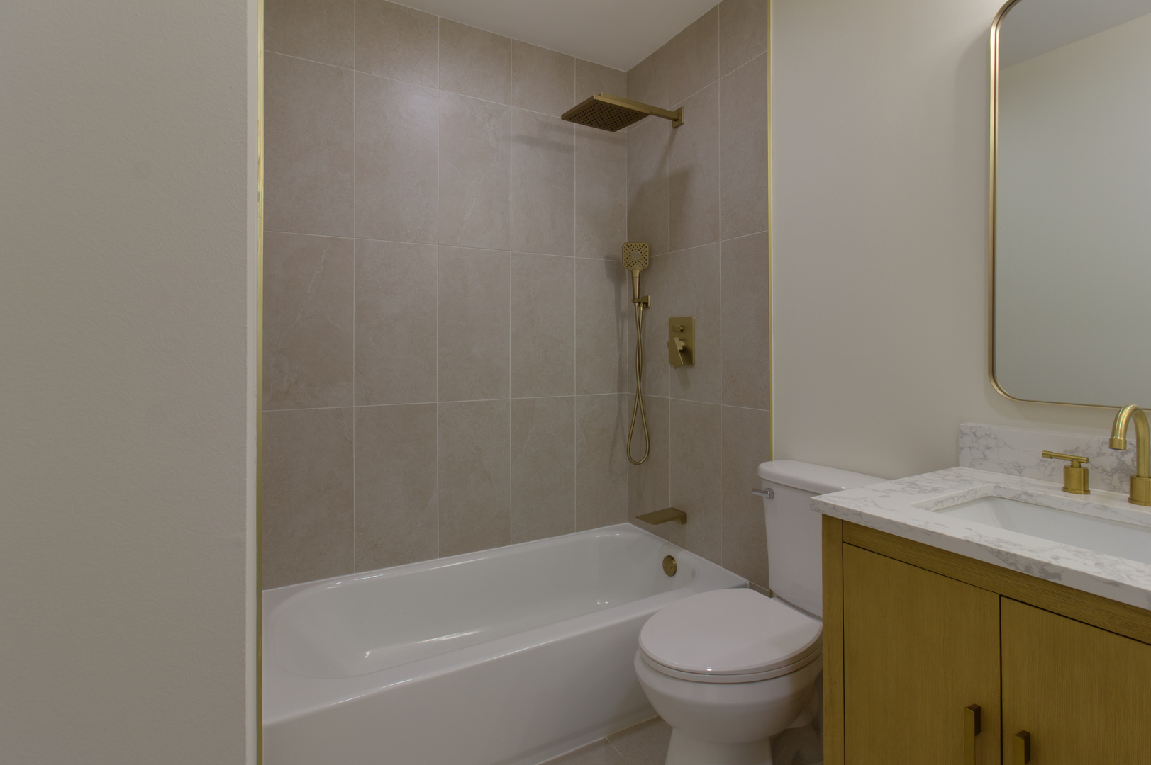 829 E Evergreen Street Property Photo 23