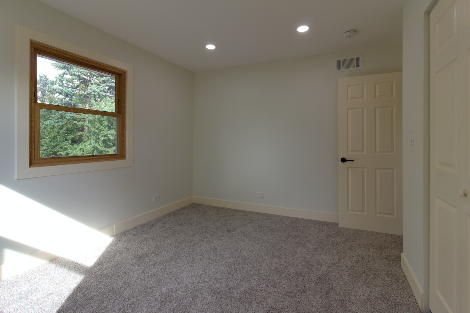 829 E Evergreen Street Property Photo 26