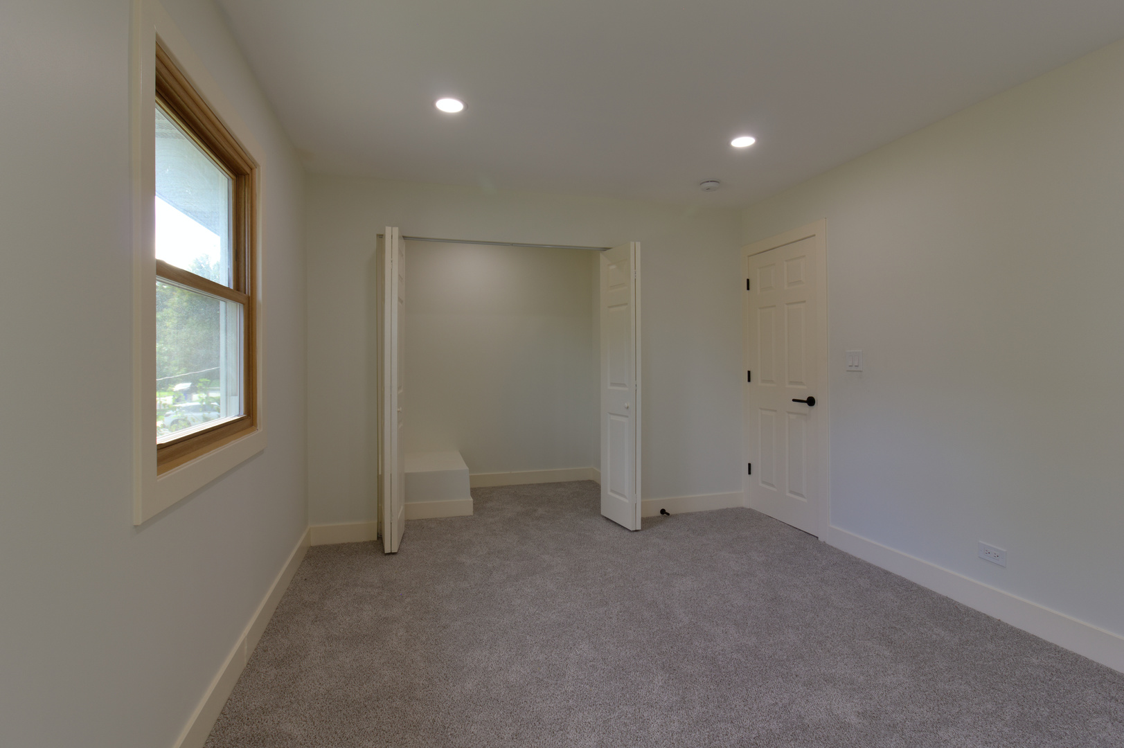 829 E Evergreen Street Property Photo 31