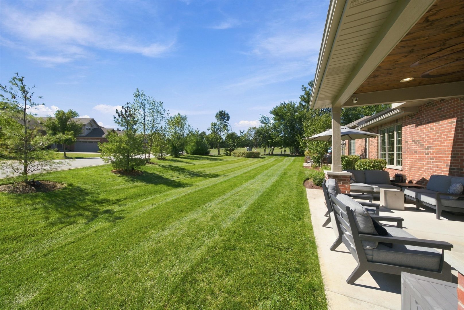 9243 Cloister Court Property Photo 11